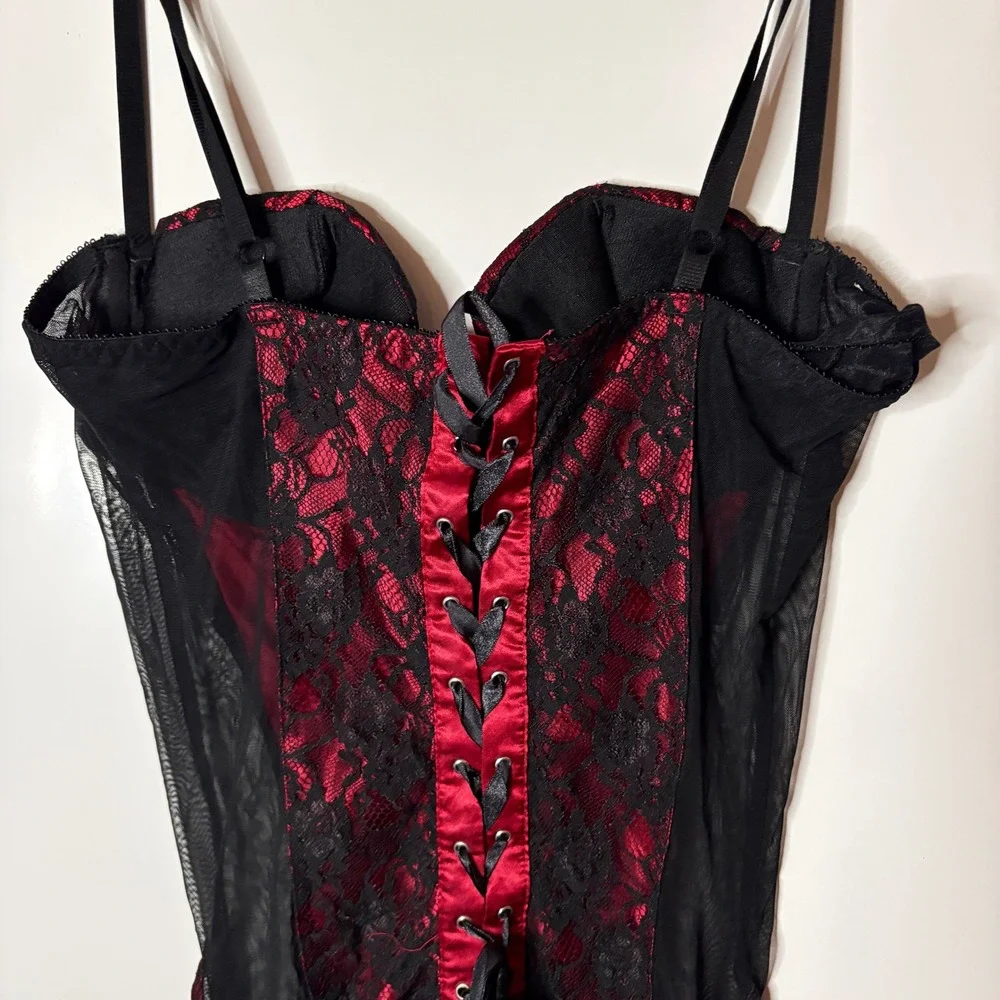 Vtg Frederick's of Hollywood Bustier Lg Red Lace Goth Vampy Burlesque Lingerie
